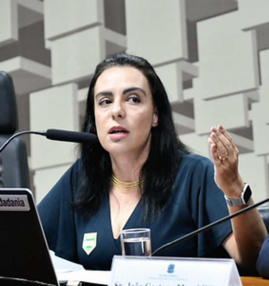 Letícia Fernandes falou sobre a importância do cooperativismo brasileiro na estrutura de saúde do país