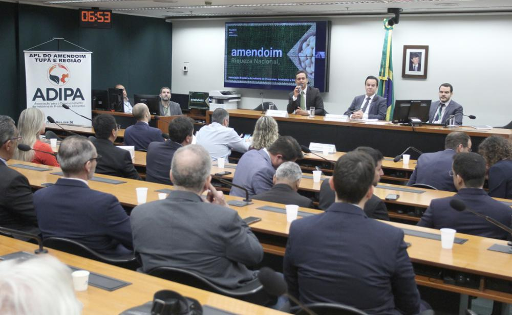 OCB participa de audiência pública sobre Dia Nacional do Amendoim