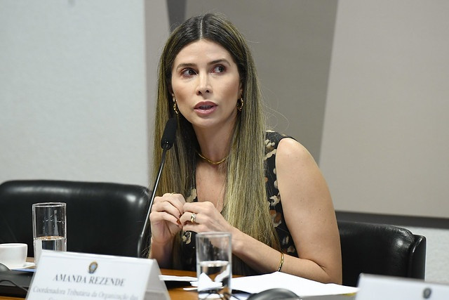 Amanda Oliveira, coordenadora tributária do Sistema OCB