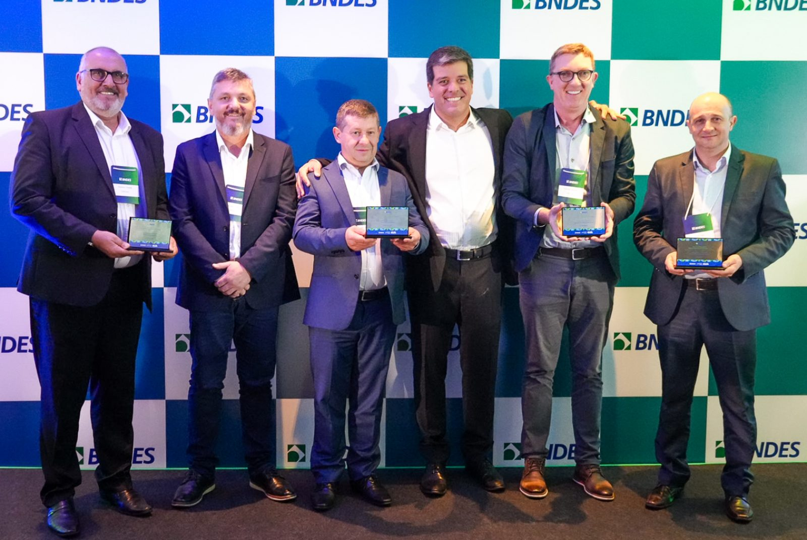 Cooperativismo de crédito é protagonista em premiação do BNDES 