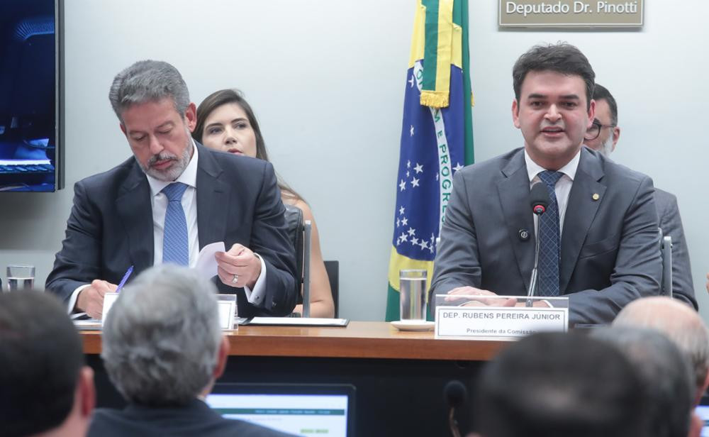 Comissão especial vai analisar ampliação da isenção do Imposto de Renda