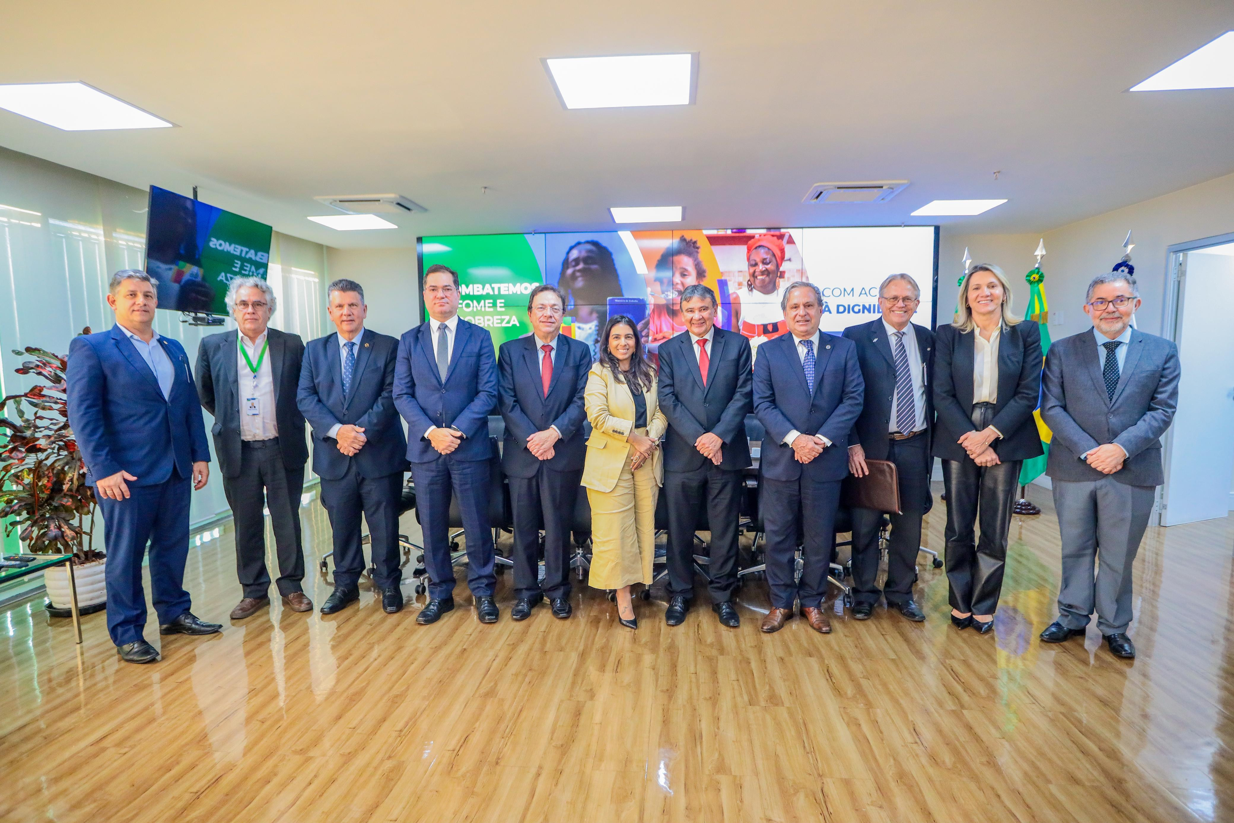 Sistema OCB se reúne com ministérios para ampliar emprego e renda 
