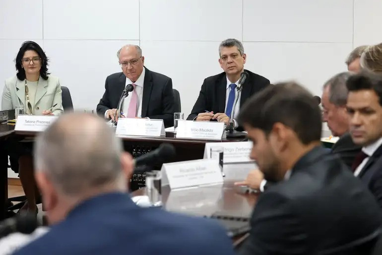 Cooperativismo participa de reunião com Alckmin sobre tarifas dos EUA 