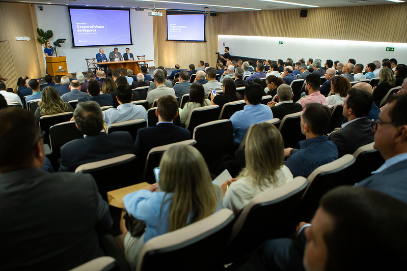 Seminário de seguros aconteceu no auditório do Sistema OCB